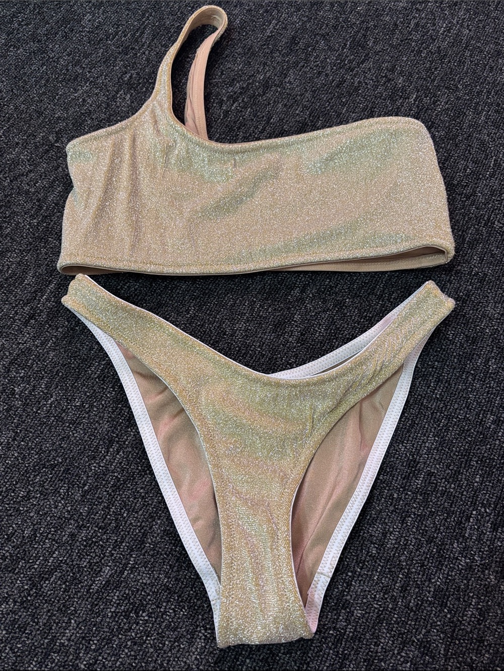 Sparkling One-Shoulder Bikini Set - Iridescent Gold XL top M bottoms
